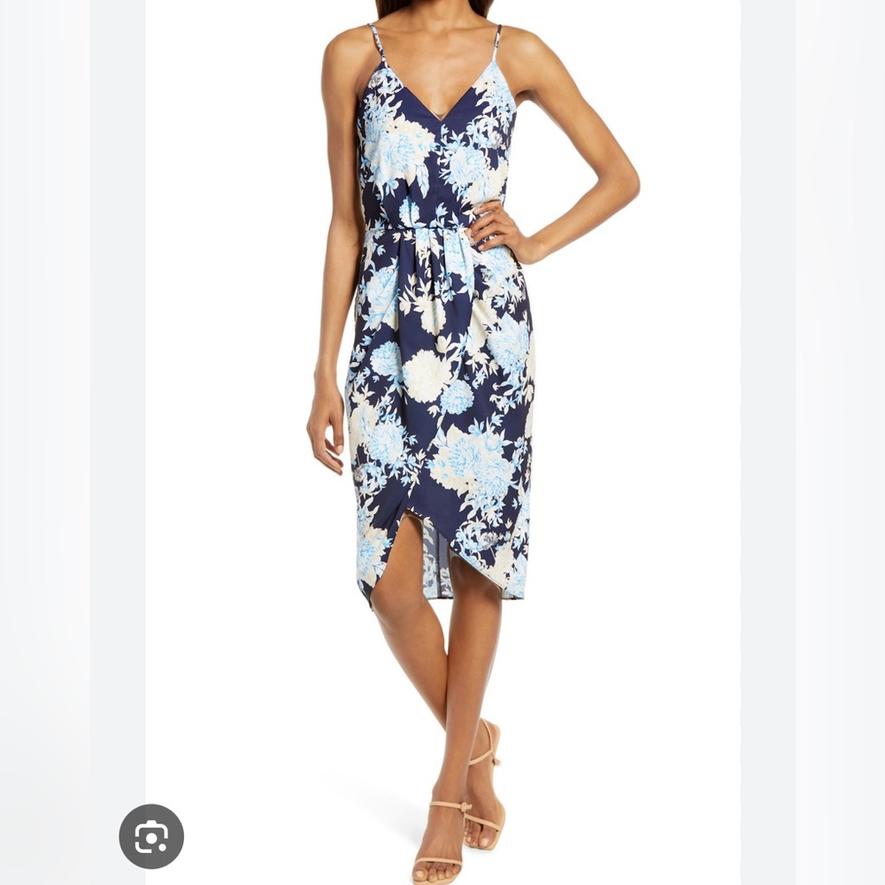 Chelsea28 Faux Wrap Dress - M